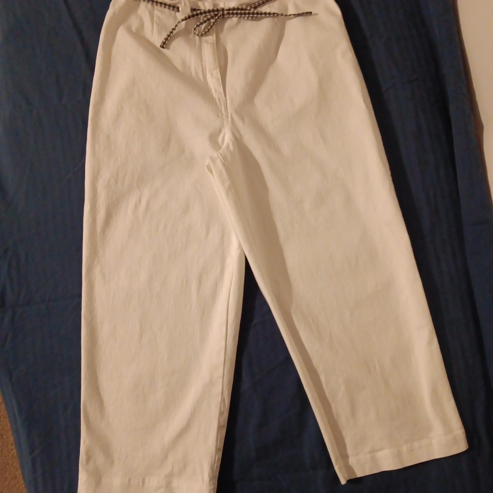 Mountain Lake Casuals Capris Women's Sz.8 White w/Black&White Gingham Tie-Strech